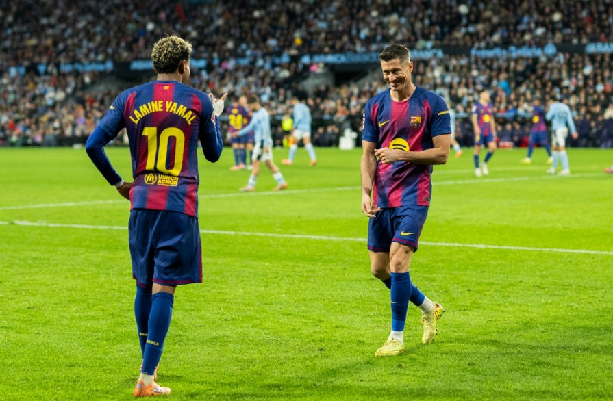 Lewandowski's hat trick helps Barcelona beat Celta and close the gap with Real Madrid