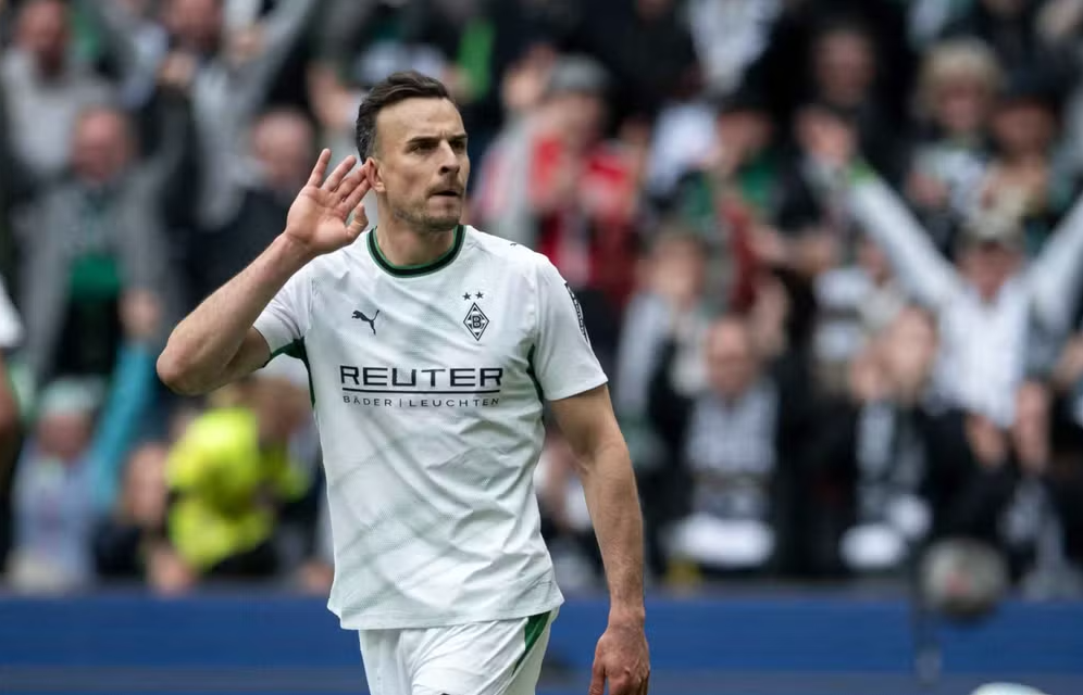 Borussia Monchengladbach crush Hoffenheim to end Champions League hopes